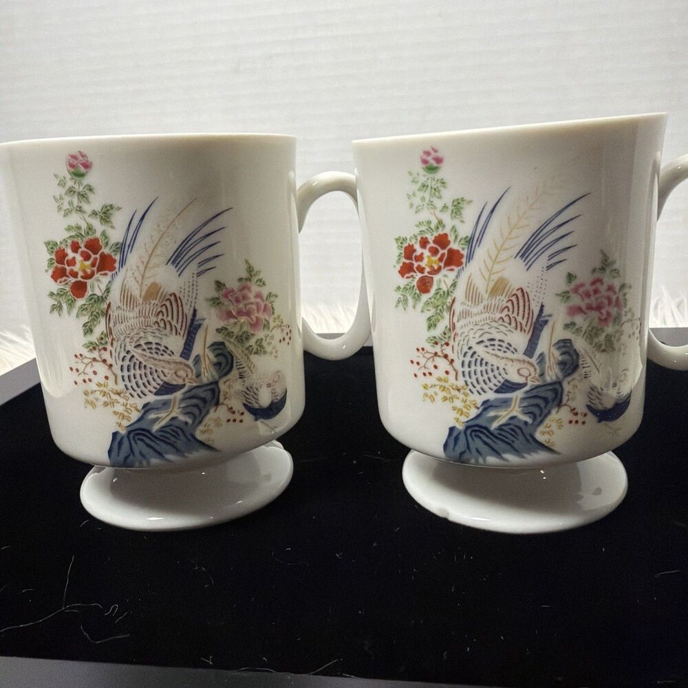 Lot of 2 vintage collectible coffee mugs cups floral Peacock